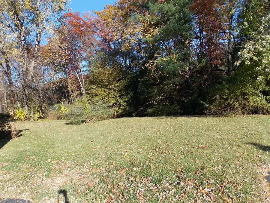 32 Sunnyfield Drive, Windsor, CT 06095 - Image #2