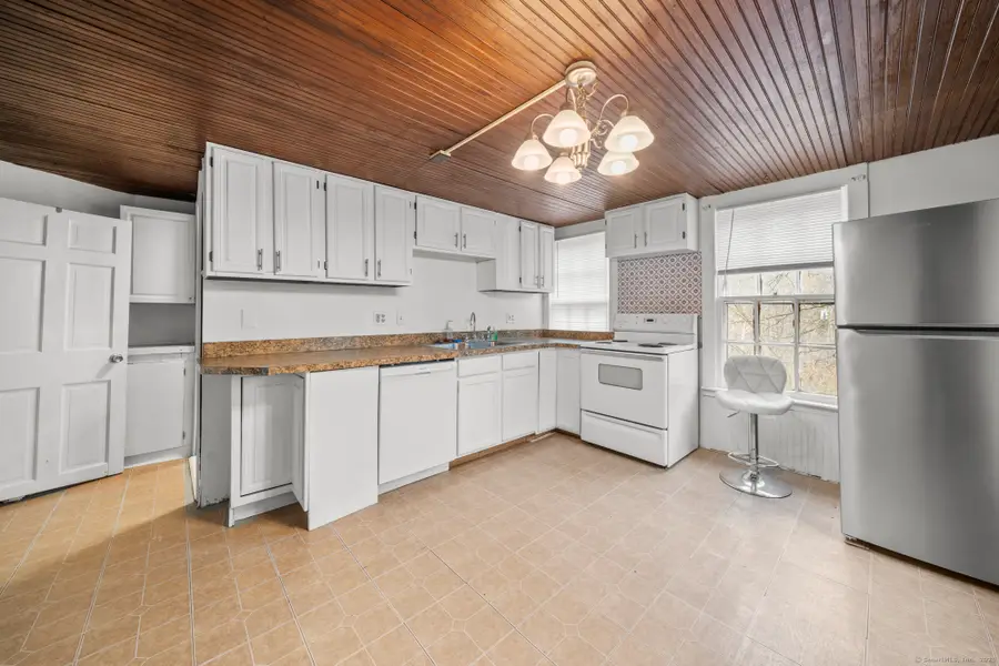 9 Tunxis Place, Tariffville, CT 06081 - Image #3