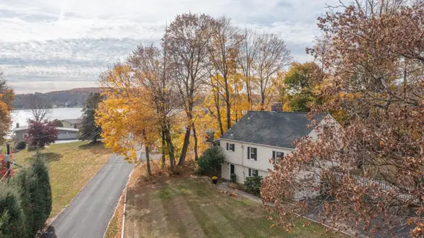 8 Lakeview Road, Brookfield, CT 06804