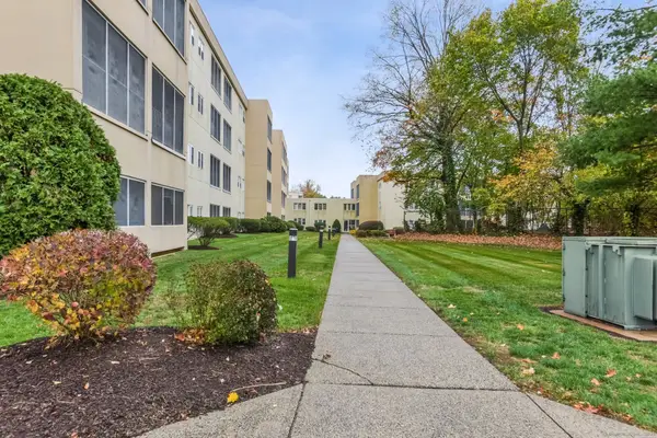 75 Washington Avenue #3-202, Hamden, CT 06518