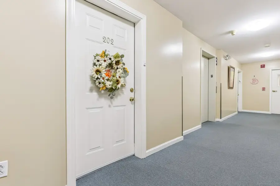 75 Washington Avenue #3-202, Hamden, CT 06518 - Image #2