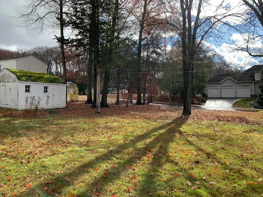 381 Chamberlain Highway, Berlin, CT 06037 - Image #3