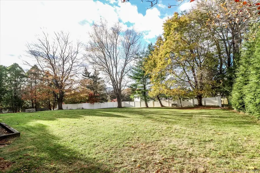 33 Green Pasture Road, Bethel, CT 06801 - Image #3