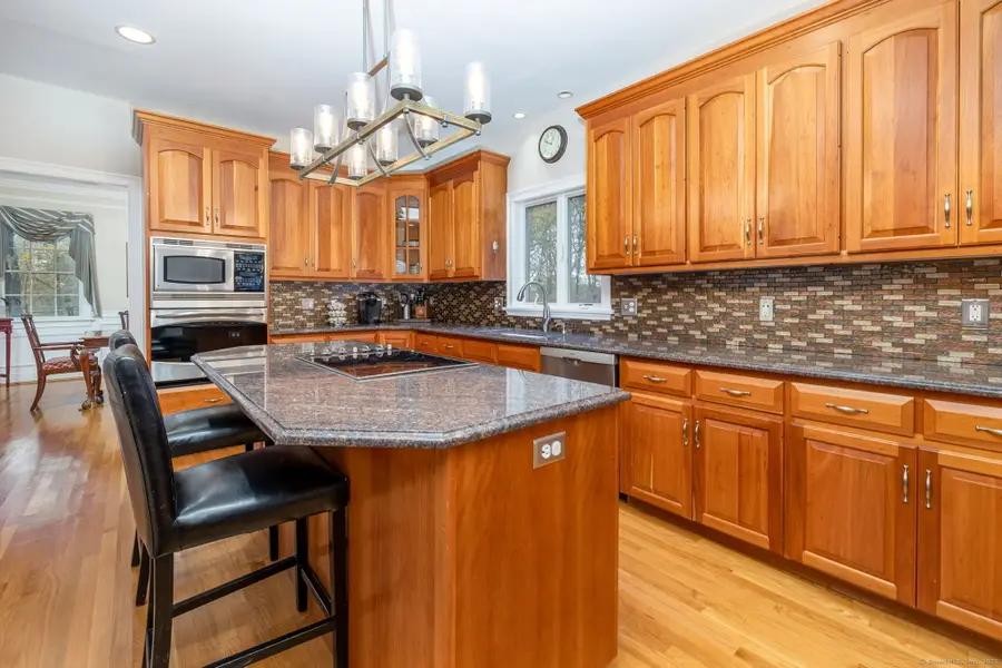 179 Rampart Drive, Glastonbury, CT 06033 - Image #3