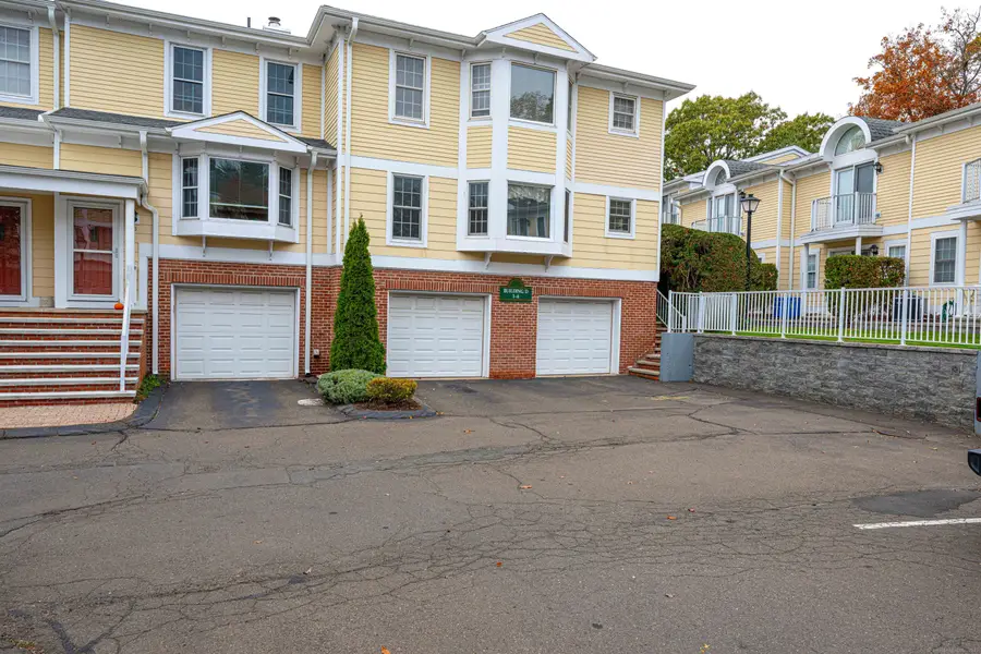 11 Saint John Street #D2, North Haven, CT 06473 - Image #2