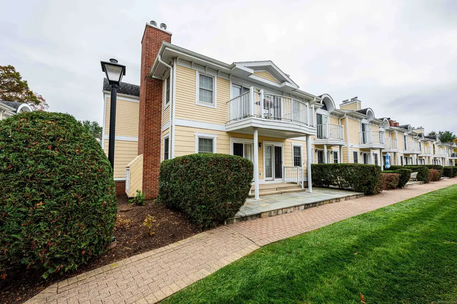 11 Saint John Street #D2, North Haven, CT 06473 - Image #3