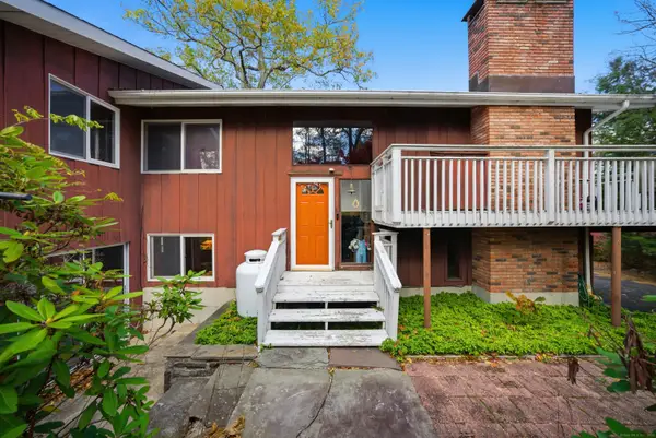 4 Alan Road, Danbury, CT 06810