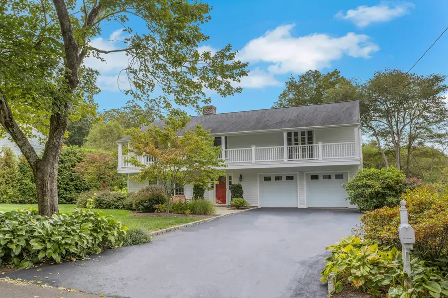 12 Lincoln Drive, New Canaan, CT 06840 - Image #2