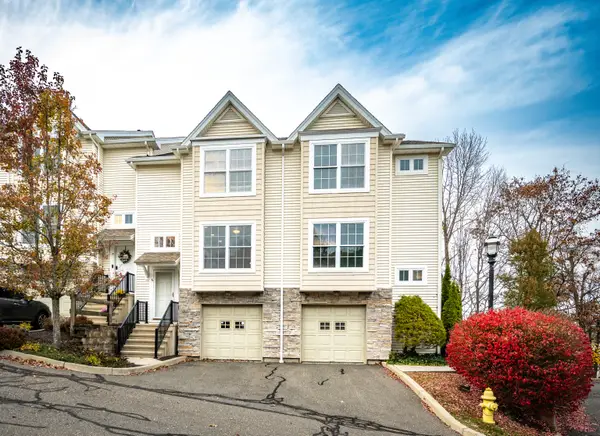 32 Crows Nest Lane #23, Danbury, CT 06810