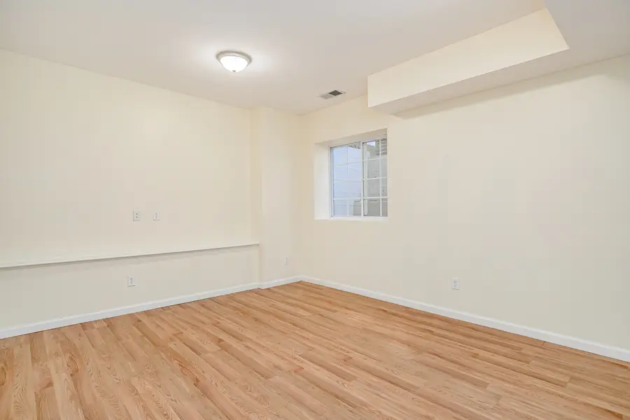 92 Woodcrest Lane #92, Danbury, CT 06810 - Image #3