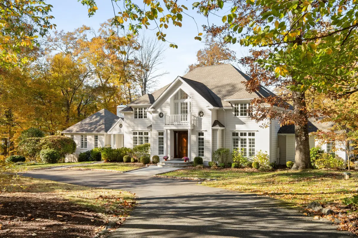 3 Mayflower Lane, Weston, CT 06883 - Image #1