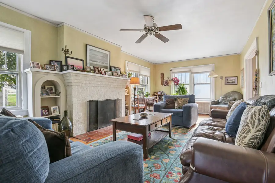 139 Vauxhall Street, New London, CT 06320 - Image #3