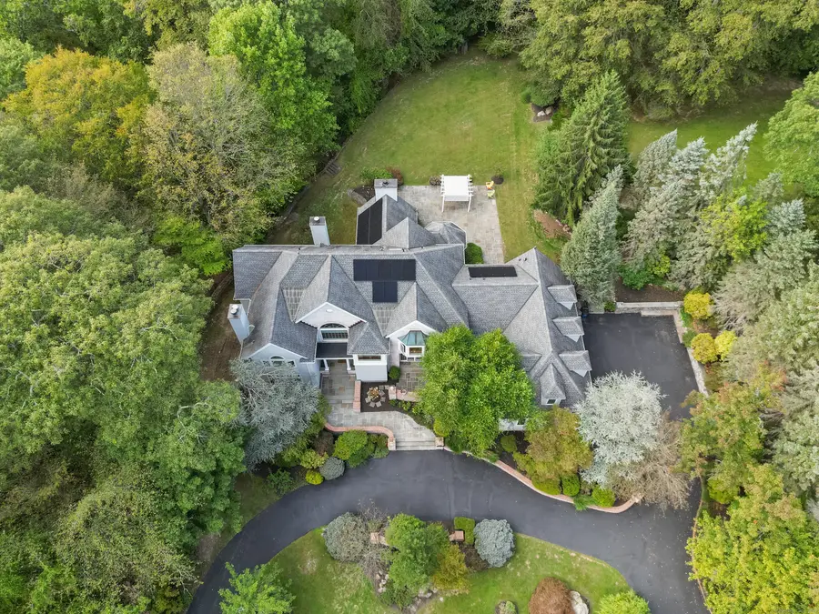39 Running Brook Lane, New Canaan, CT 06840 - Image #3