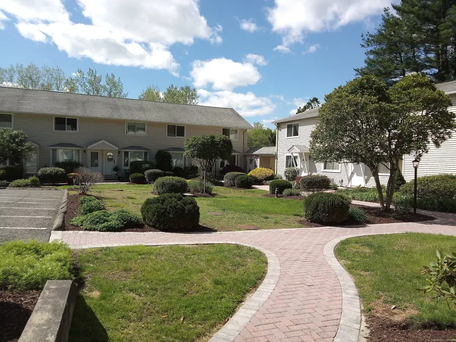 74 Washington Road #APT 16, Woodbury, CT 06798 - Image #3