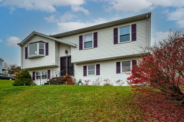 52 Cimarron Road, Middletown, CT 06457