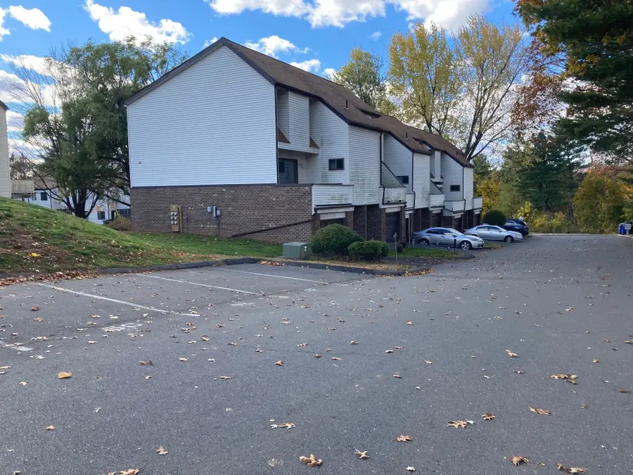 285 Queen Street #4F, Southington, CT 06489 - Image #3