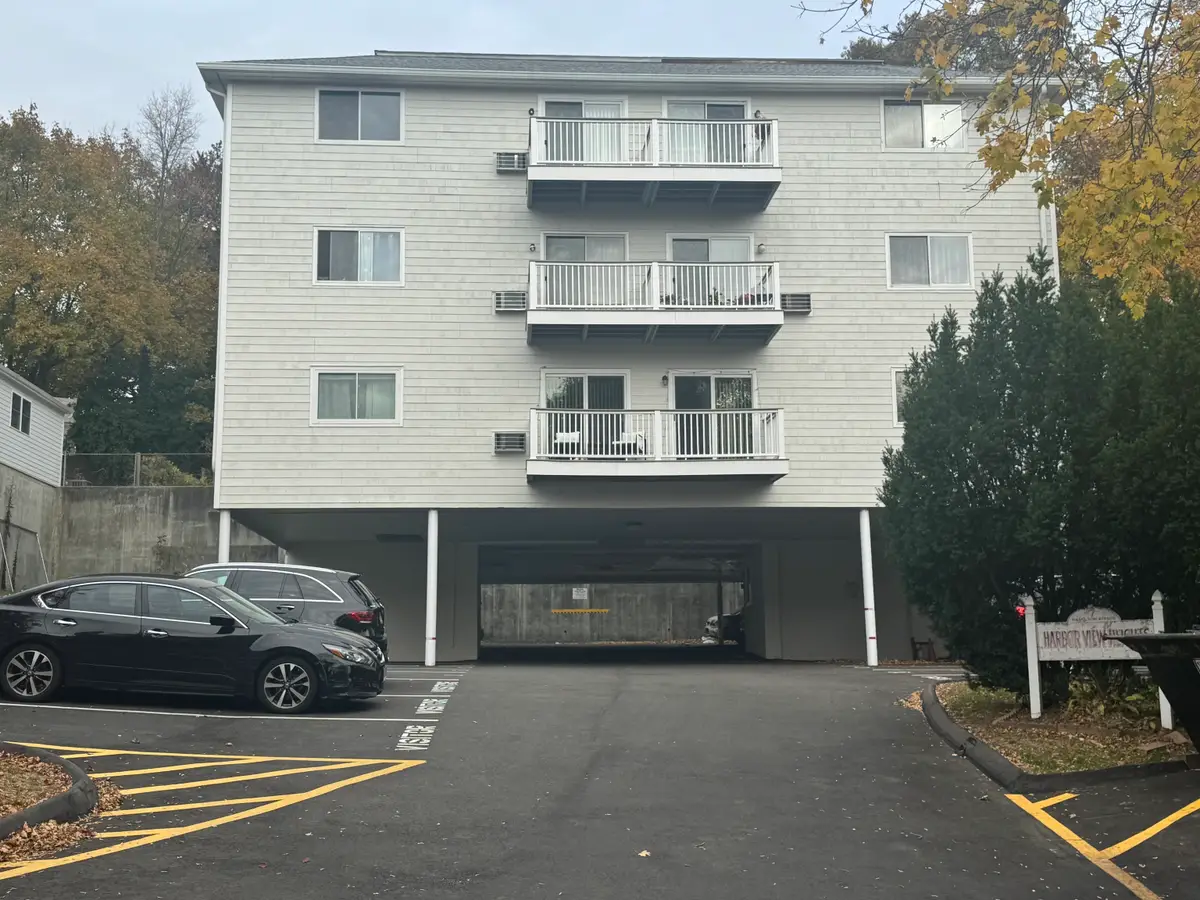7 Hamilton Avenue #APT 32, Norwalk, CT 06854 - Image #1