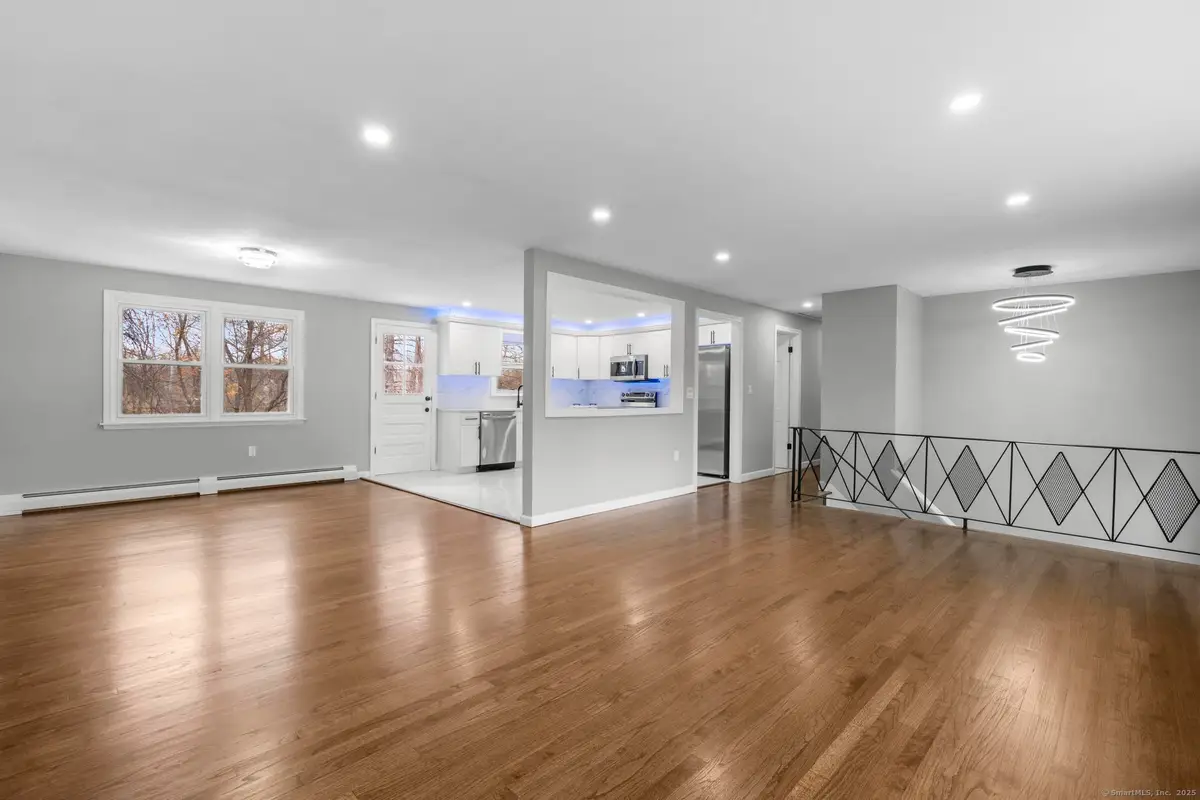 25 Filley Street, Bloomfield, CT 06002 - Image #1