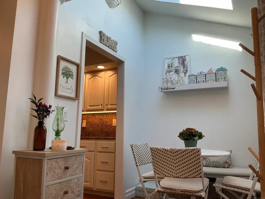 751 Long Hill Road #APT C, Middletown, CT 06457 - Image #3