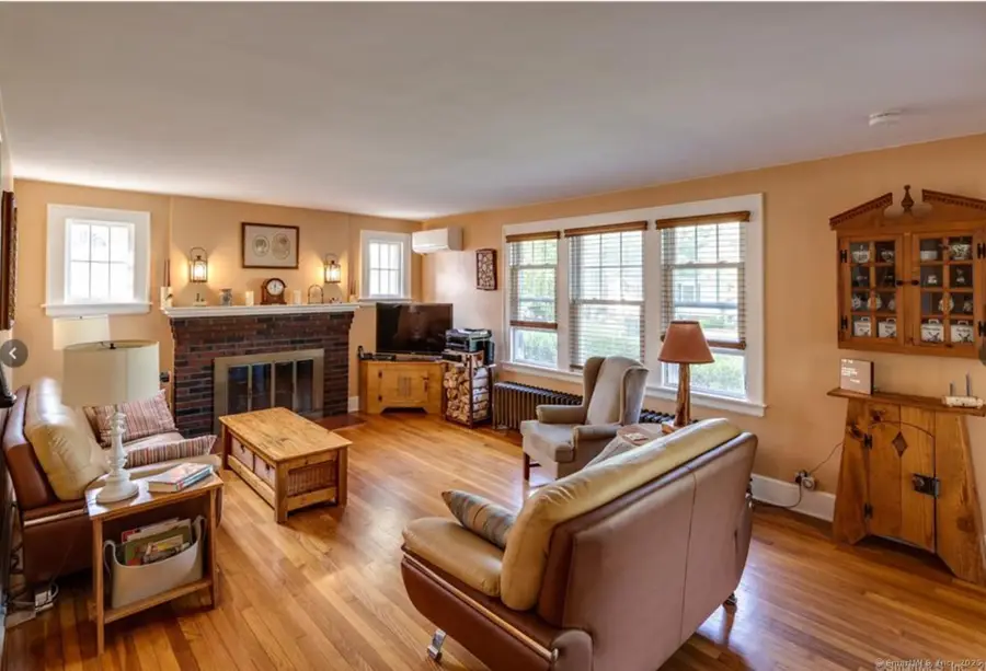 32 Yale Avenue, Middlebury, CT 06762 - Image #3