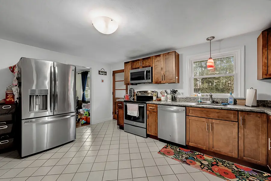 47 Flagg Road, West Hartford, CT 06117 - Image #2