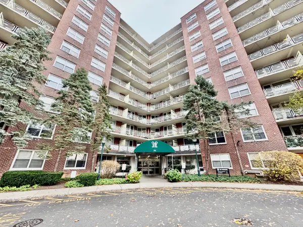 71 Strawberry Hill Avenue #APT 421, Stamford, CT 06902
