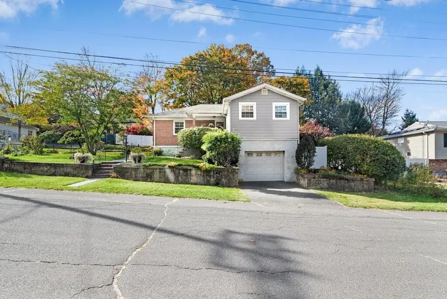 186 Hubbell Avenue, Waterbury, CT 06708 - Image #2