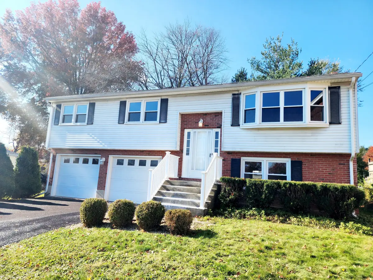 19 Albert Avenue, Wethersfield, CT 06109 - Image #1