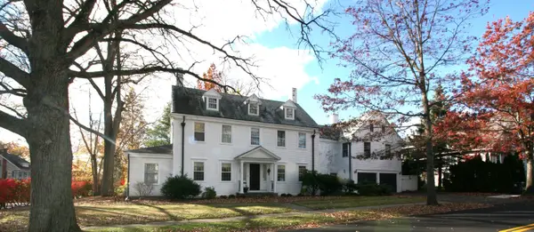 5 Oakland Street, Bristol, CT 06010