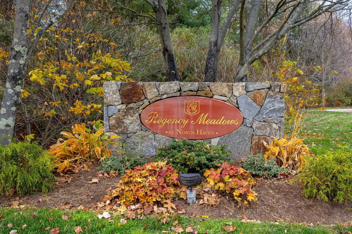 28 Fieldstone Court #28, North Haven, CT 06473 - Image #1