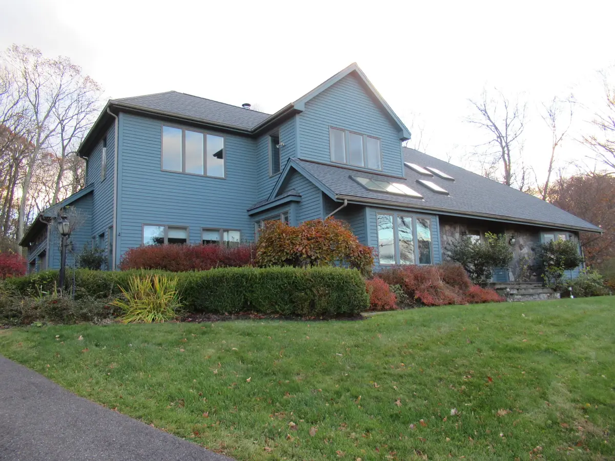 18 Fox Run, Sherman, CT 06784 - Image #1