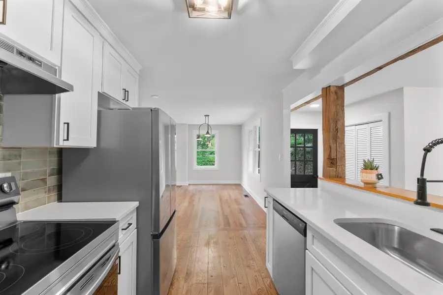 205 Great Quarter Road, Newtown, CT 06482 - Image #2