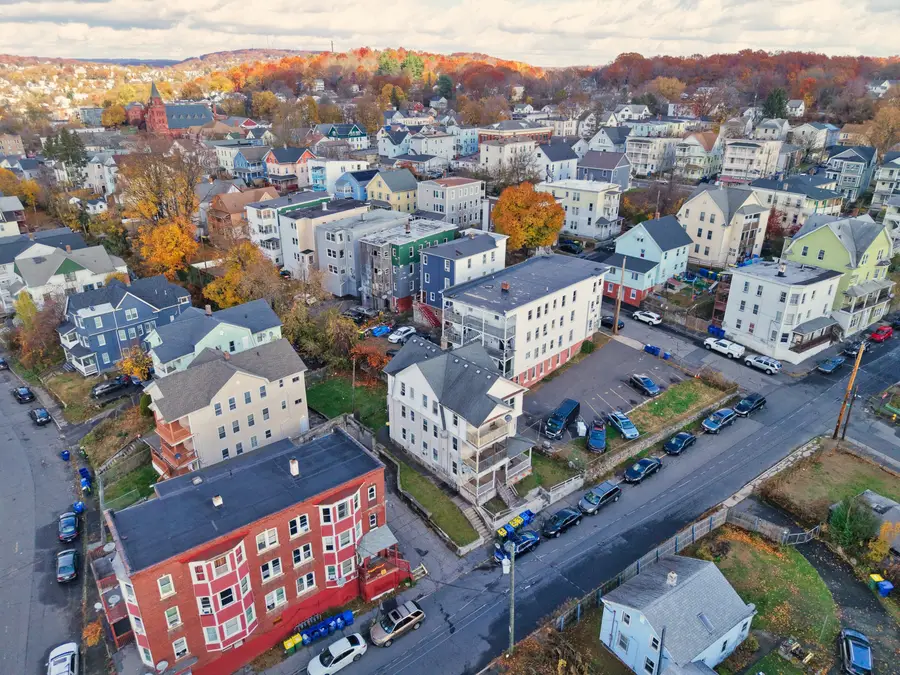 127 Lounsbury Street, Waterbury, CT 06706 - Image #3