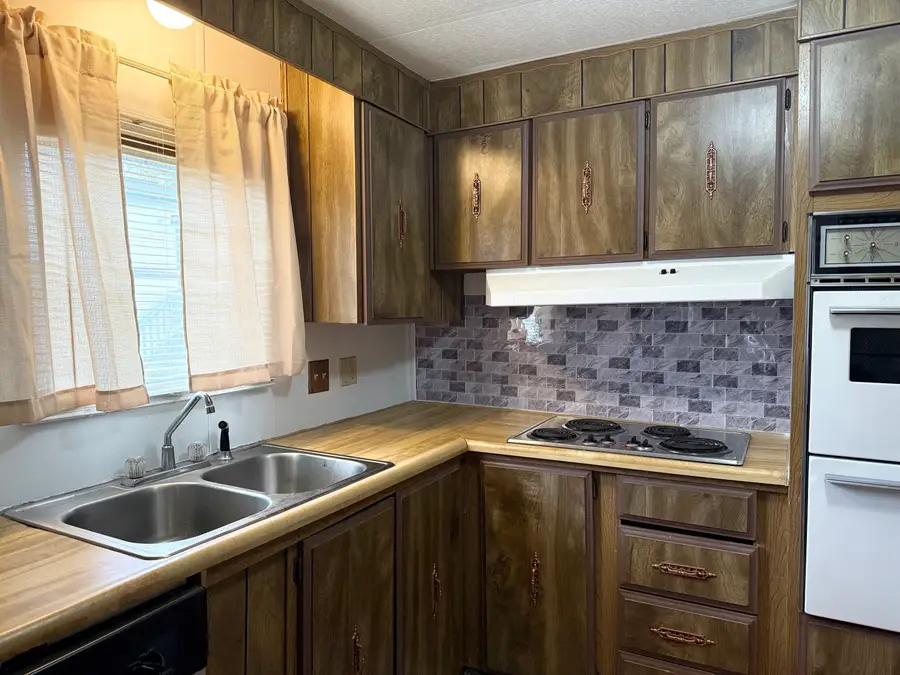 23 Thunderbird Drive, Naugatuck, CT 06770 - Image #3