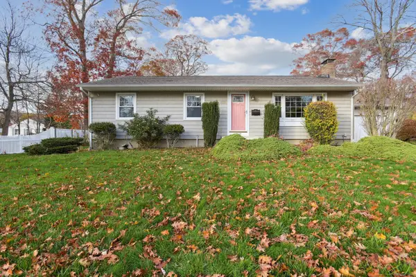 42 Westwood Drive, Groton, CT 06340