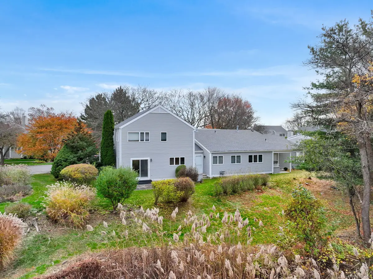 97 Field Point Drive #97, Fairfield, CT 06824 - Image #1