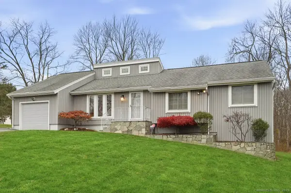 81 School House Road, Wallingford, CT 06492