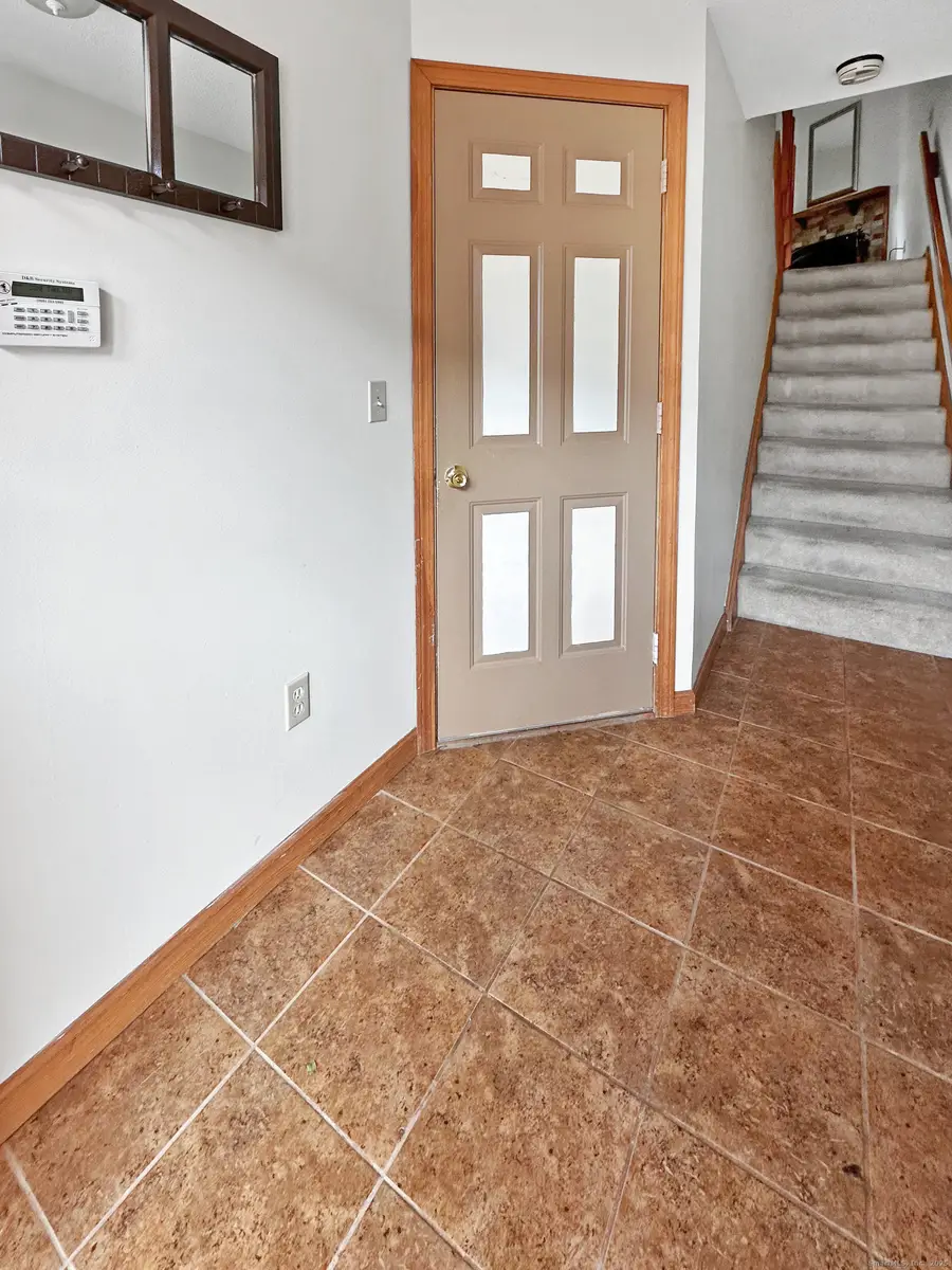 76 North Mountain Road #B, New Britain, CT 06052 - Image #2