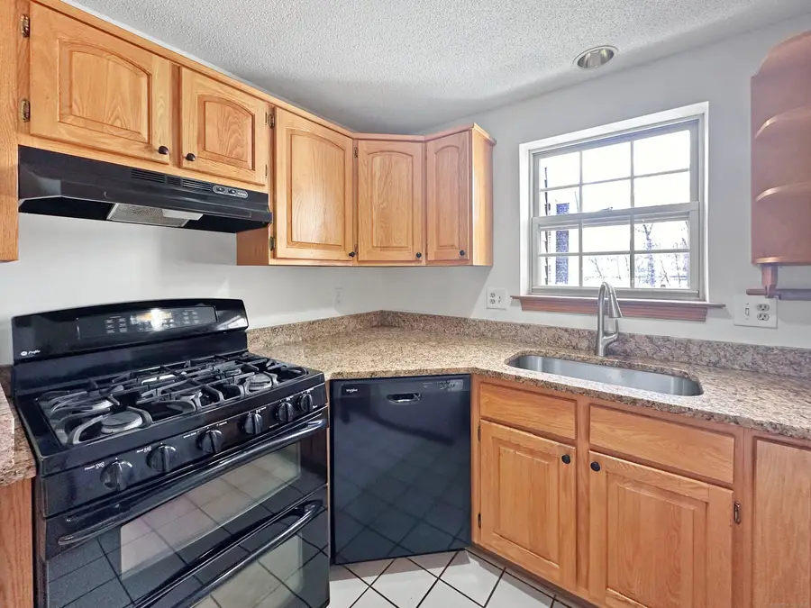 76 North Mountain Road #B, New Britain, CT 06052 - Image #3