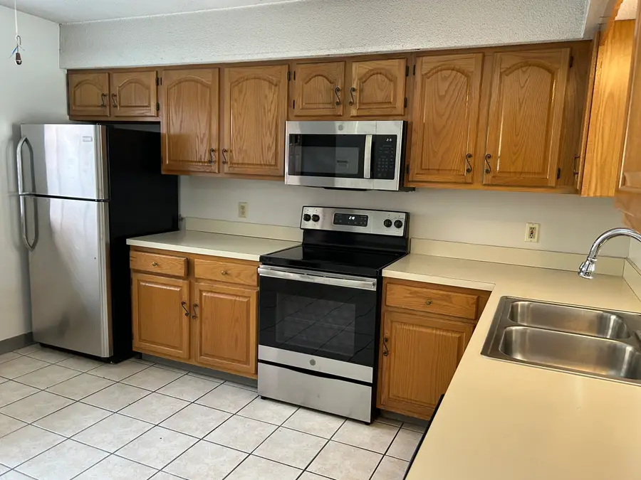 329 Scott Road #APT B8, Waterbury, CT 06705 - Image #3