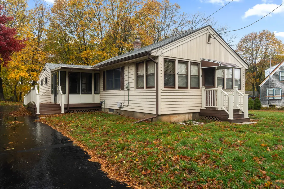 12 Pine Street, Waterford, CT 06385 - Image #1