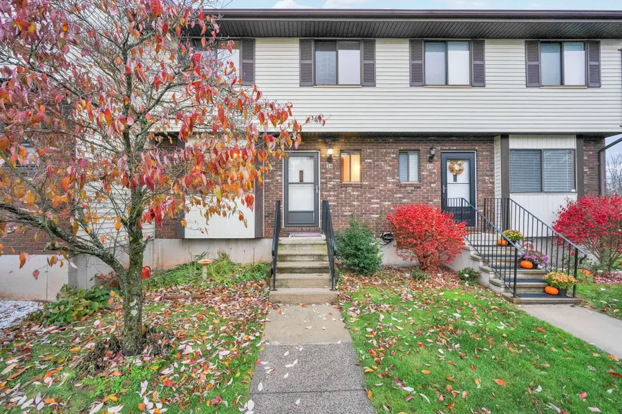 38 Robin Brook Drive #38, Newington, CT 06111 - Image #2