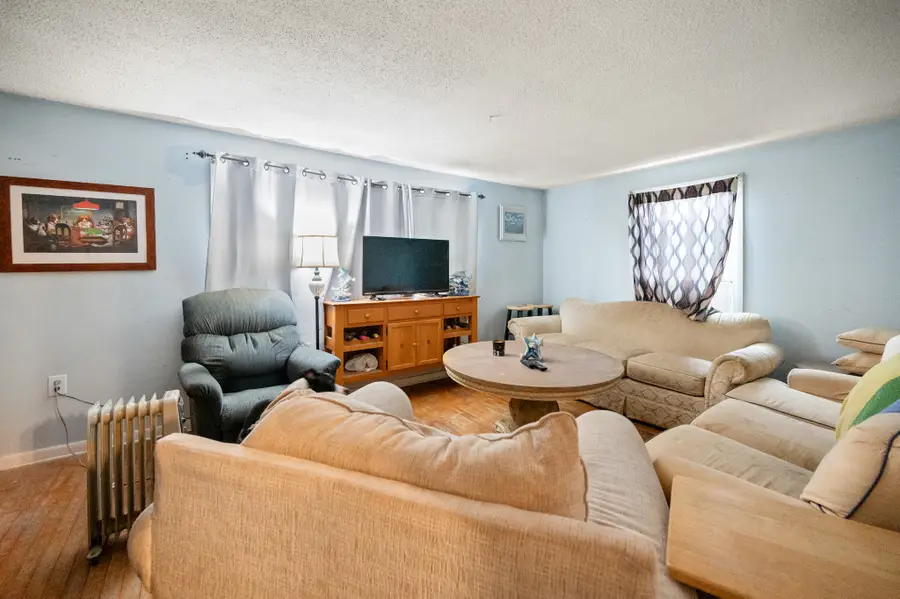 56 Bidwell Terrace, Middletown, CT 06457 - Image #2