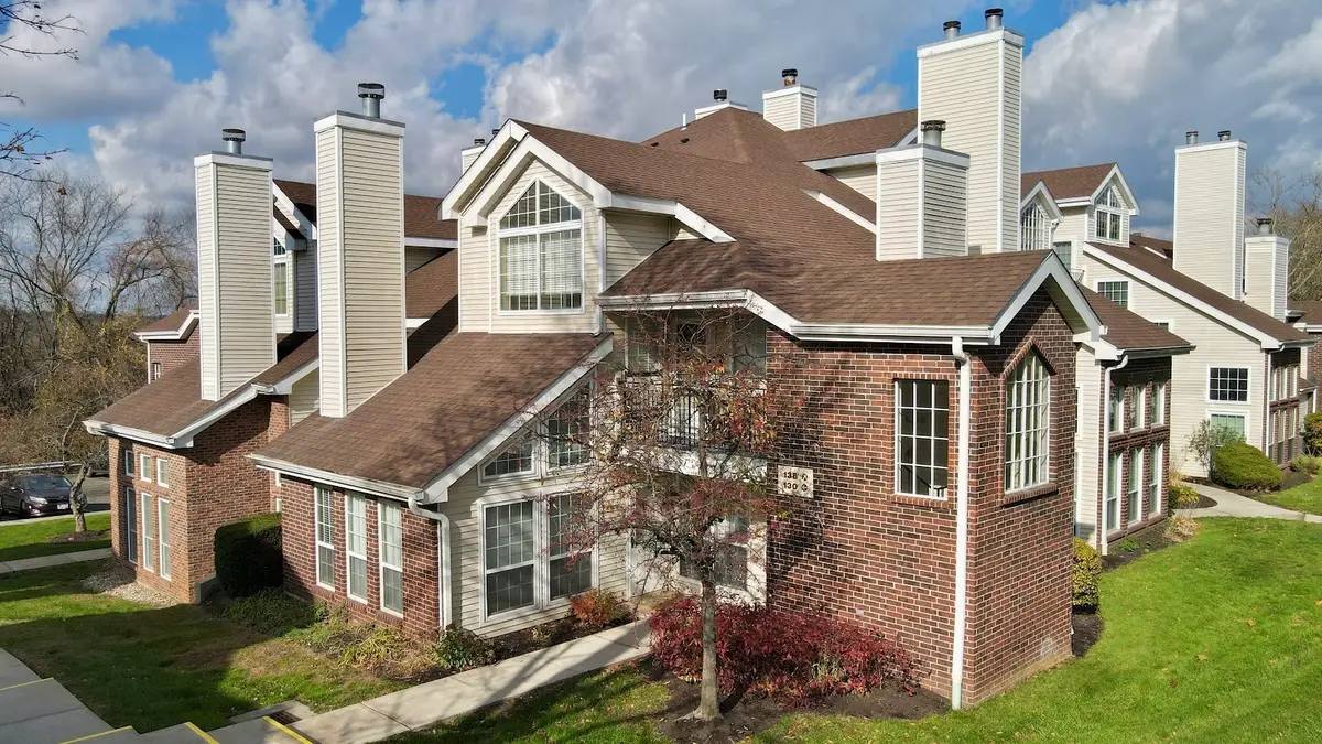 130 Carriage Crossing Lane #130, Middletown, CT 06457 - Image #1