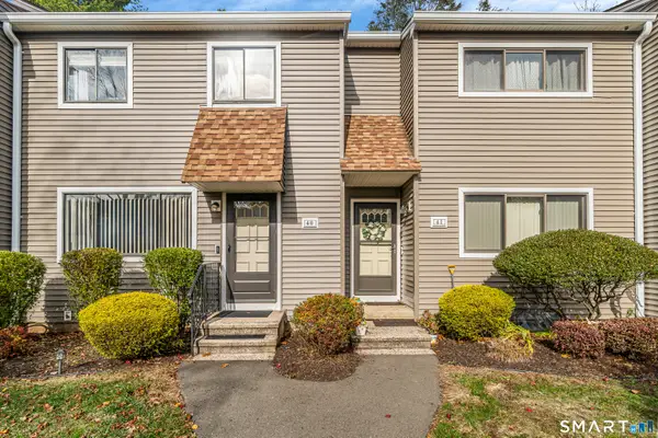 40 Orangewood West #40, Derby, CT 06418