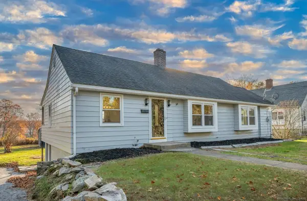 31 Lucas Park Road, Norwich, CT 06360