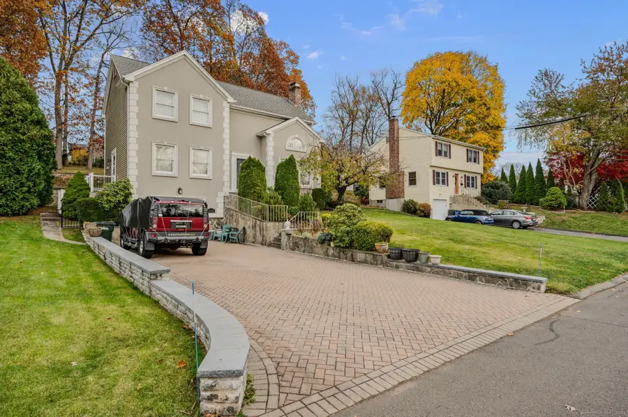 102 Westlook Road, Wethersfield, CT 06109 - Image #2