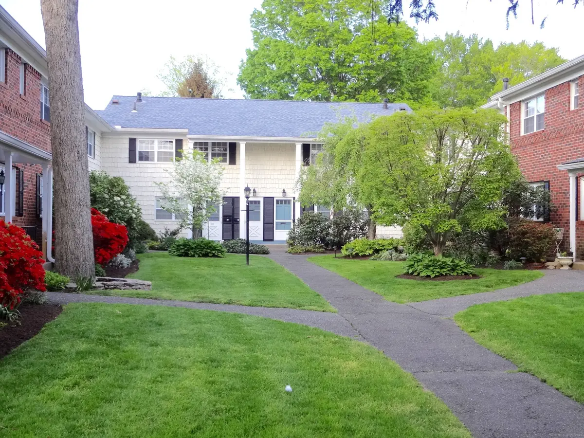 245 Unquowa Road #APT 33, Fairfield, CT 06824 - Image #1