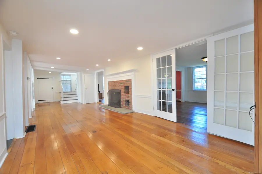 11 West Chestnut Hill Road, Litchfield, CT 06759 - Image #2