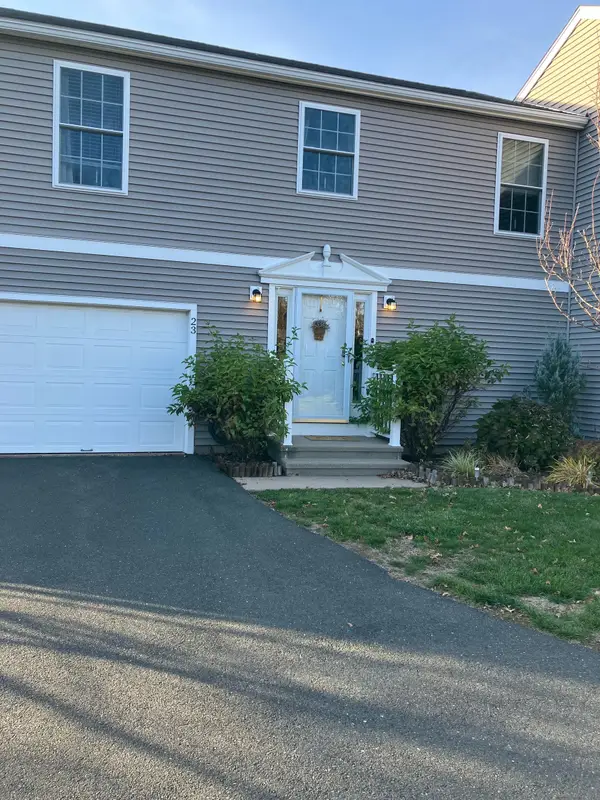 23 Hawthorne Lane #23, Bloomfield, CT 06002
